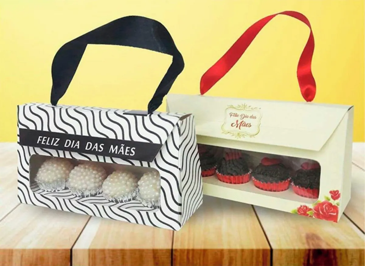 Bolsa personalizada para doces e lembrancinha de Dia das Mães com estampas florais em camadas. Arquivo de corte digital para Silhouette Studio.
