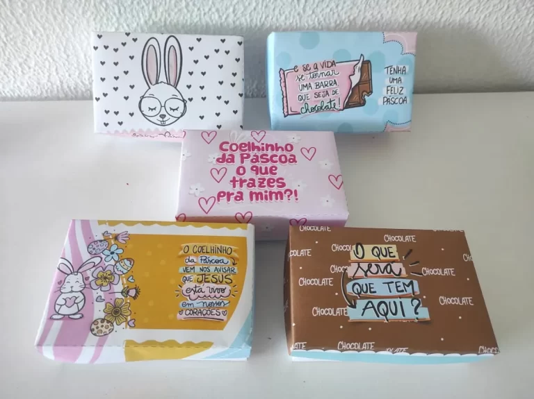 Caixas personalizadas de Páscoa para doces com orelhas de coelho em relevo tridimensional. Arquivo de corte digital nos formatos Studio e em PDF.