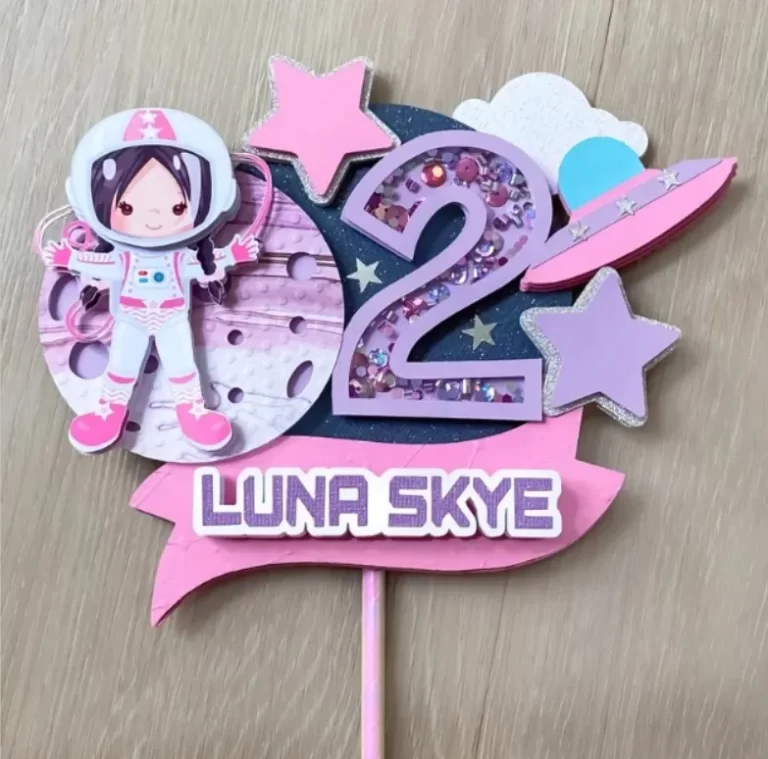 Topo de Bolo Tema Astronauta Rosa Studio