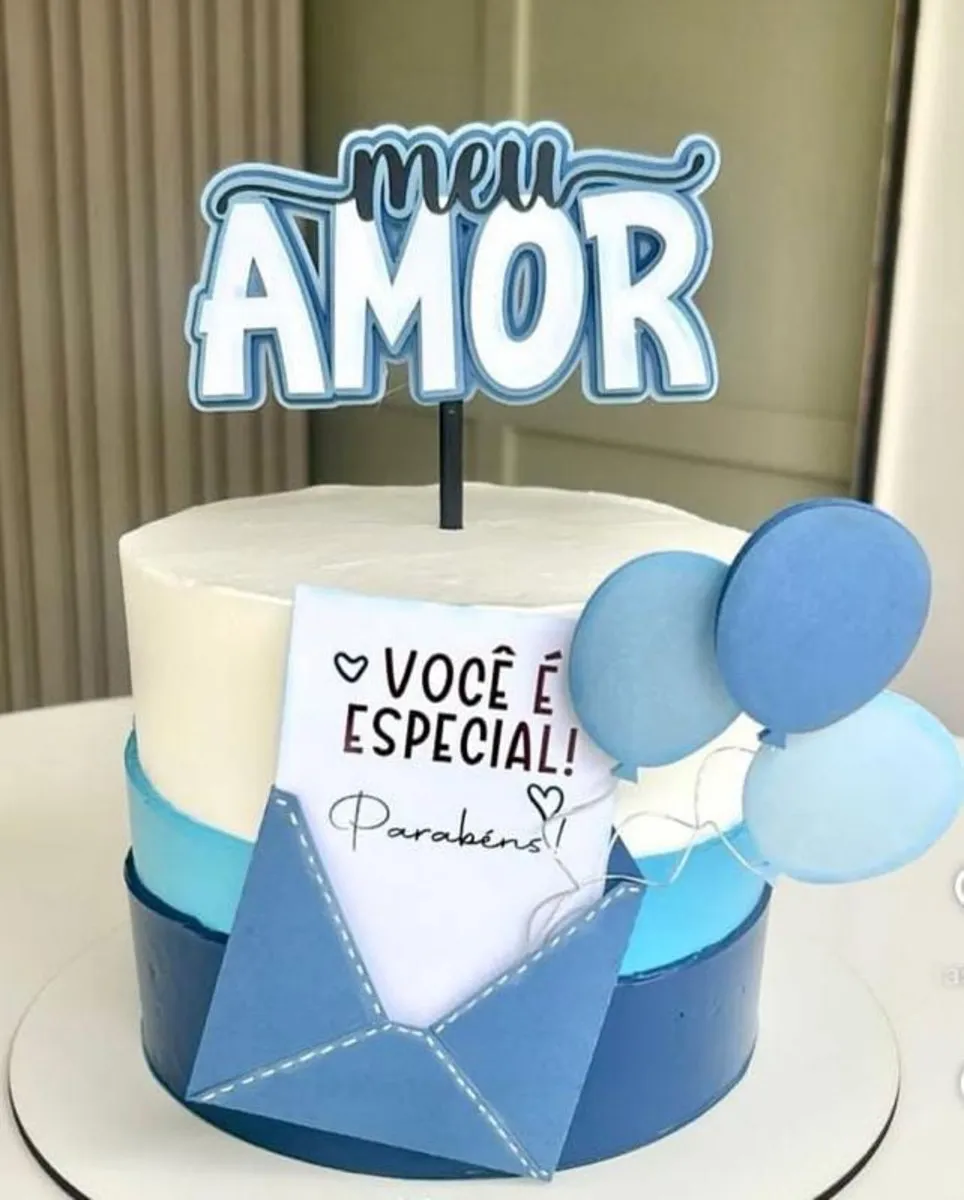 Topper de bolo personalizado com envelopes, corações e elementos românticos. Arquivo de corte digital para Silhouette Studio para decoração de festa.
