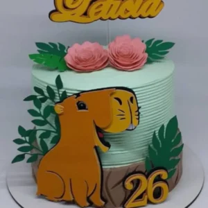 Topper de bolo personalizado no tema capivara. Arquivo de corte digital para Silhouette Studio, ideal para decoração de festa de aniversário.