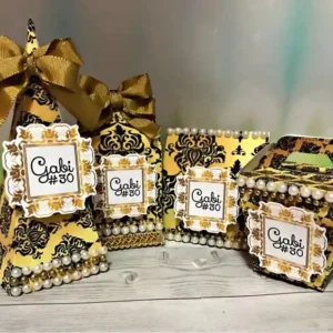 Arquivo de corte para decoração de aniversário no tema Dourado e Preto no formato Studio em alta resolução.