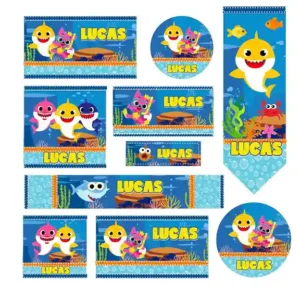 Kit de etiqueta escolar personalizada no tema Baby Shark no formato Studio em alta resolução para cadernos e livros.