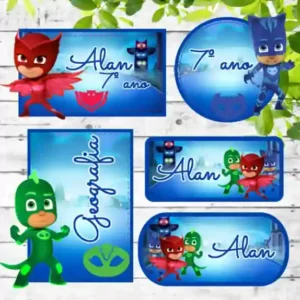 Kit de etiqueta escolar personalizada no tema PJ Masks no formato Studio em alta resolução para cadernos e livros.
